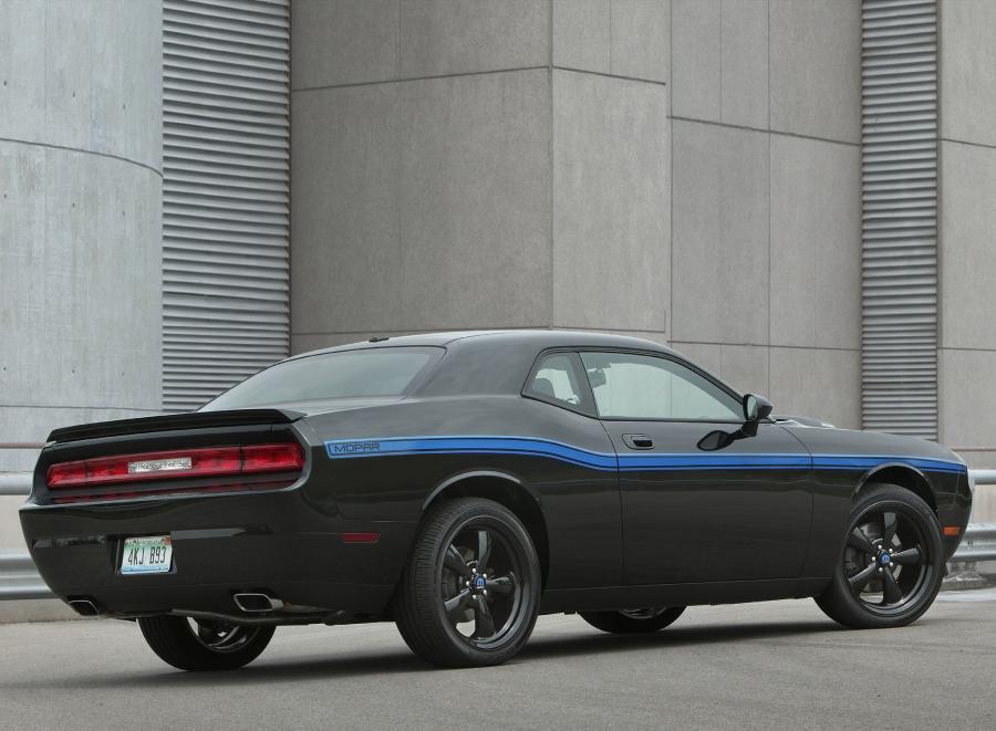  Dodge Challenger by Mopar 2010 года  (фото 10 из 11)